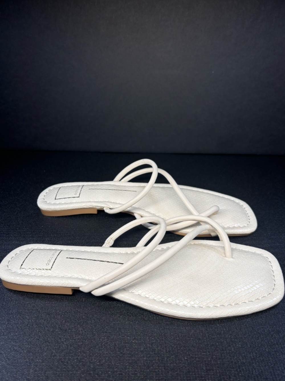 Dolce Vita White Strappy Square Toe Flat Sandals Size 9.5 Minimalist Resort Chic - Picture 2 of 14